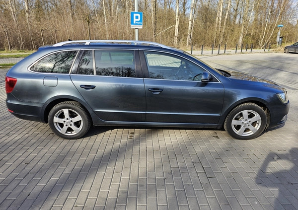 Skoda Superb cena 51900 przebieg: 182000, rok produkcji 2014 z Nowy Wiśnicz małe 106